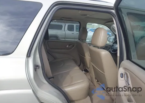 2005 Mazda Tribute S из США, поврежденный, VIN 4F2YZ96175KM40015